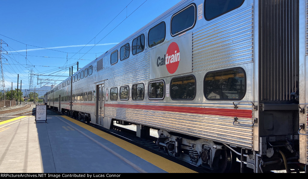 Caltrain 3809